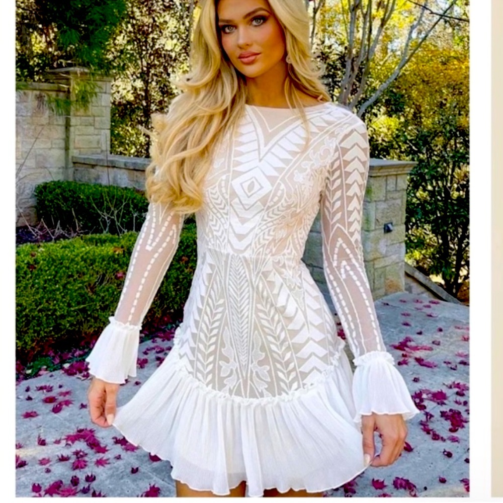 Saints + Secrets lace dress size medium